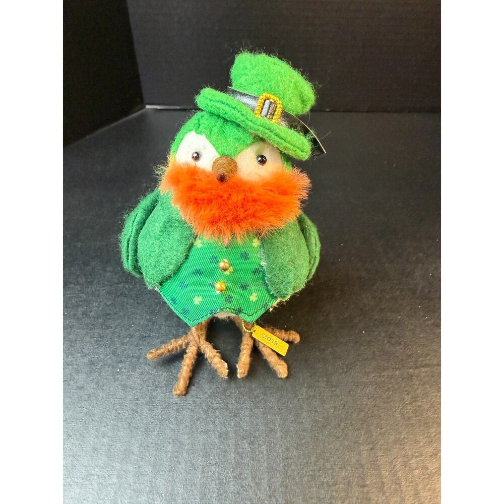 2019 Target Bird Spritz Wondershop Featherly Friends St Patrick’s Day Bird Goldy